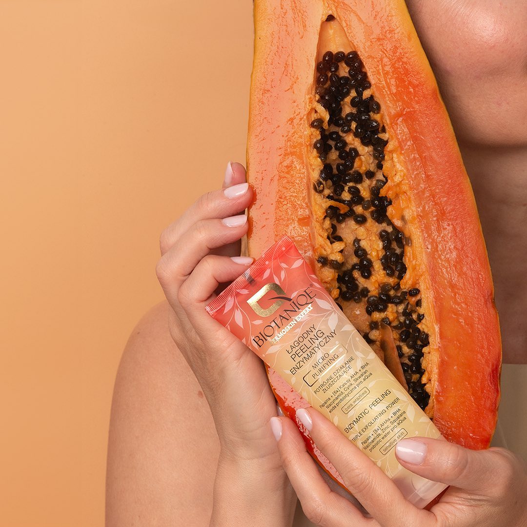 Biotaniqe Enzymatic Peeling Gentle Enzyme Exfoliator for Radiant & Smooth Skin