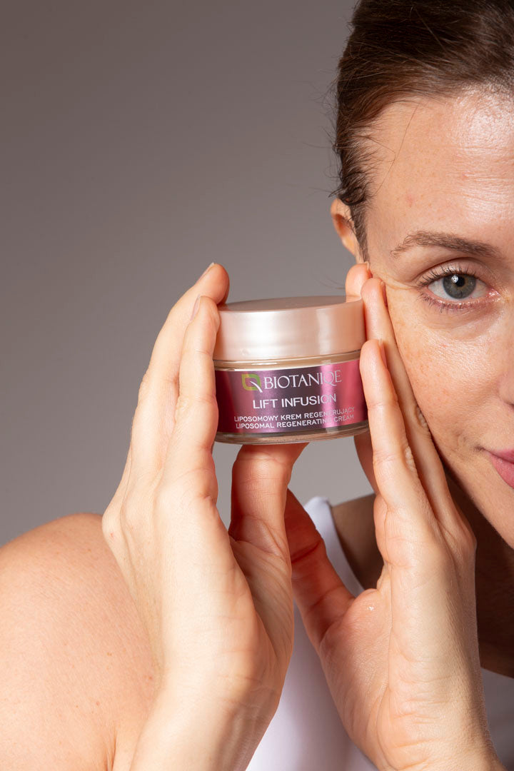 Biotaniqe Lift Infusion, Liposomal Anti-Wrinkle Cream, 50 +