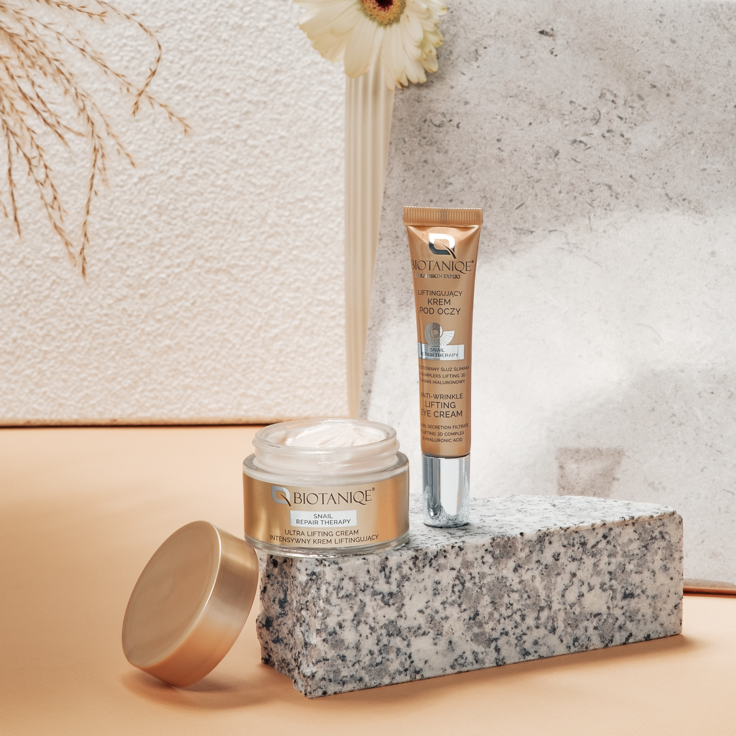 Biotaniqe 50+ Snail Ultra Lifting Cream Day & Night Anti-Aging Moisturizer